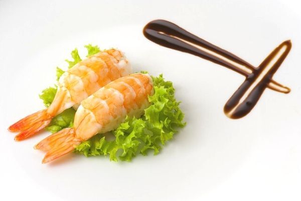 Nigiri: Japon Usulü Çiğ Balık Sunumu