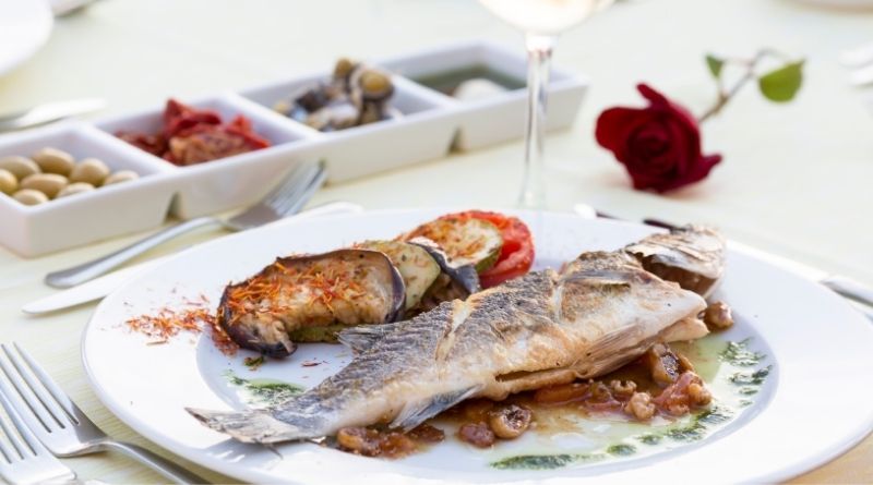 Bodrum Balık Restoranları: Doğru Balık Seçimi Nasıl Yapılır?