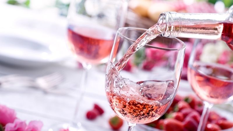 Lucca By The Sea: Rose Şarap İle Ne Yenir?  
